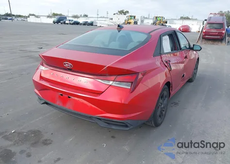 2022 Hyundai Elantra Sel z USA, uszkodzony, nr VIN 5NPLM4AG0NH069740